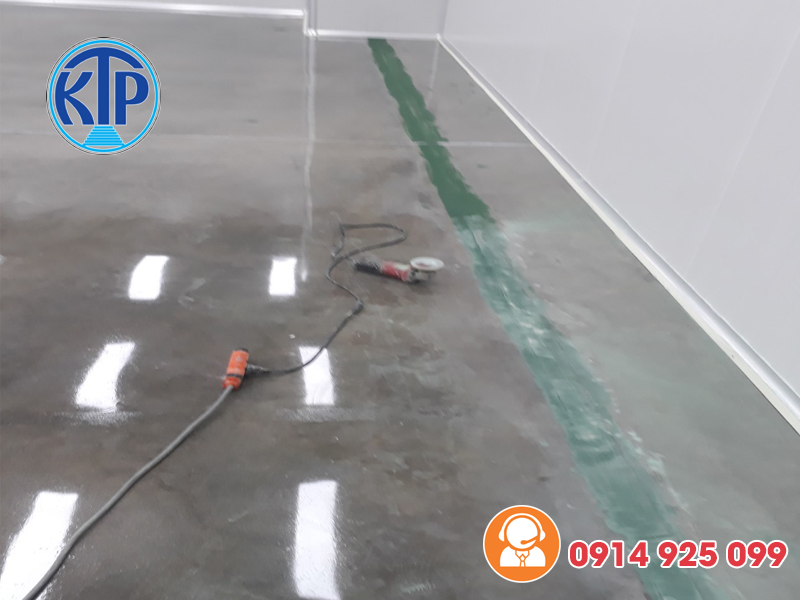 Sơn sàn epoxy kháng khuẩn cho Nhà Máy Sản Xuất Linh Kiện Hàng Không Vũ Trụ Sunshine - Đà Nẵng